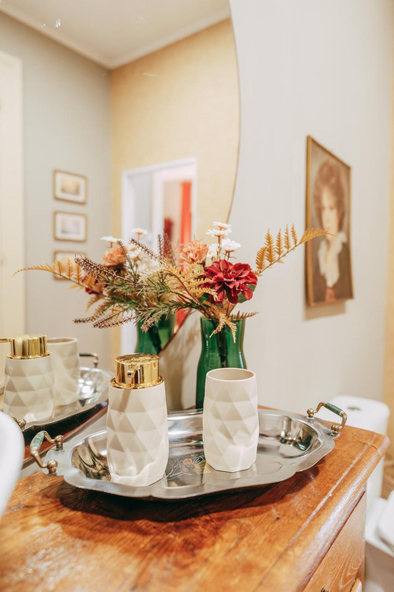 Vintage House *